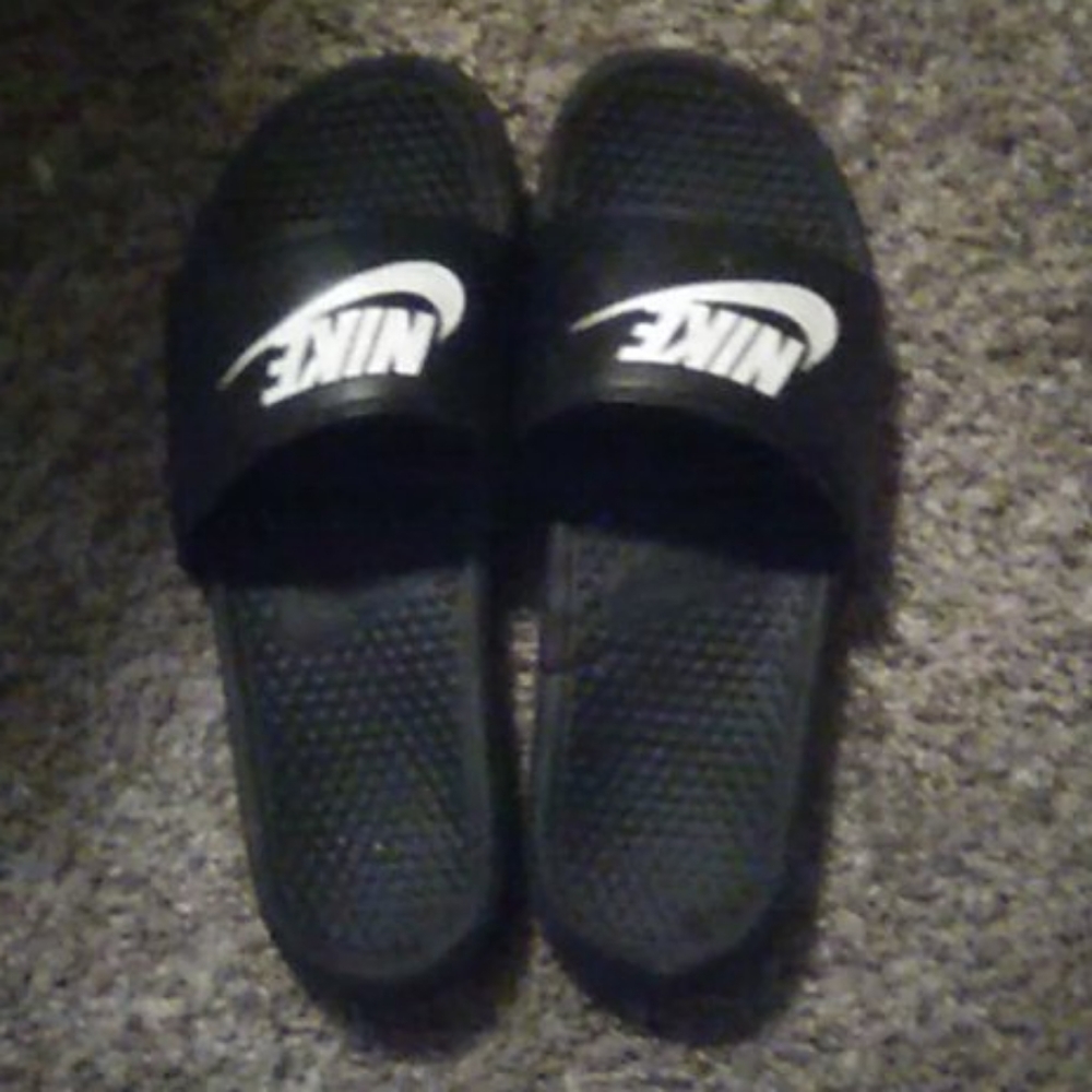 Nike slides
